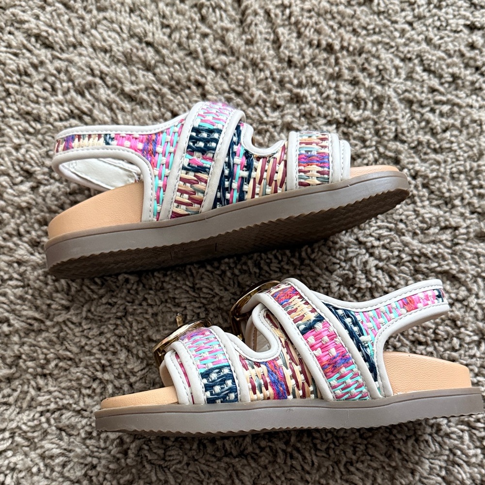 DV by Dolce Vita White Multicolor Woven Buckle Kids Sandals - Picture 6 of 6